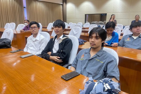 LINE_ALBUM_Bigbot 181067_241018_7