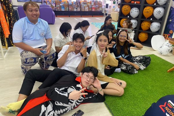 LINE_ALBUM_Halloween_241025_6