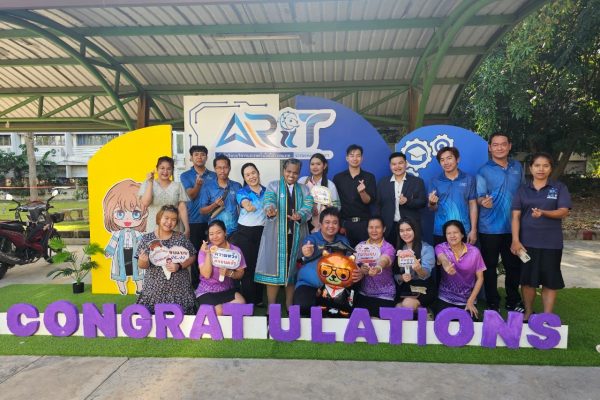 LINE_ALBUM_Congratulation_241203_2