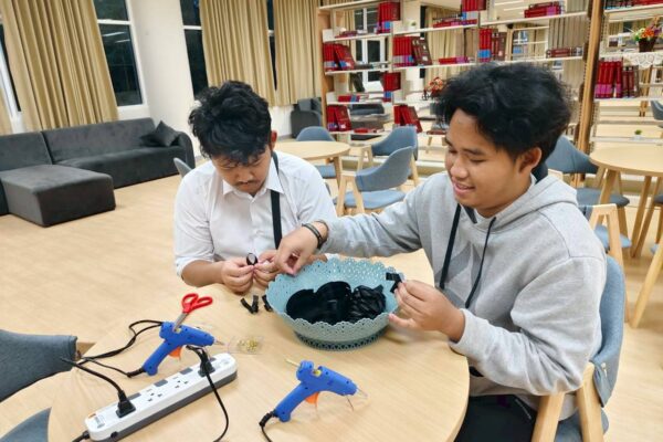 LINE_ALBUM_พระพันปีหลวง_251110_7