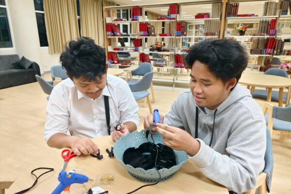 LINE_ALBUM_พระพันปีหลวง_251110_8