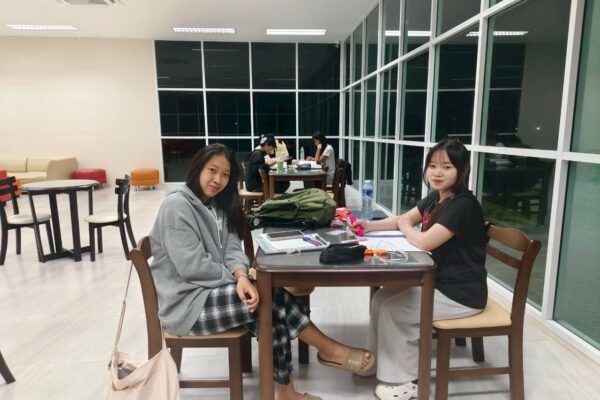 LINE_ALBUM_ห้องสมุดเที่ยงคืนปลายภาค12568_251103_6