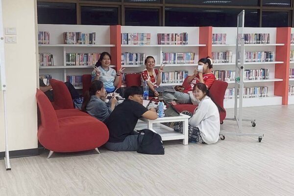 LINE_ALBUM_ห้องสมุดเที่ยงคืนกลางภาค22568_260128_62