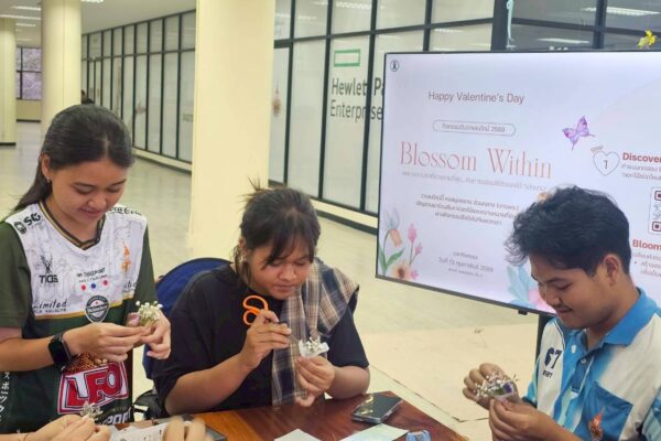 LINE_ALBUM_valentines 2026_260213_13