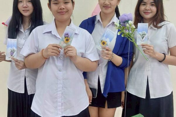 LINE_ALBUM_valentines 2026_260213_33