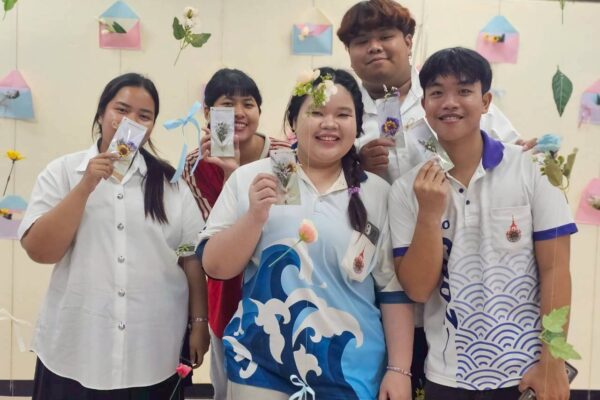 LINE_ALBUM_valentines 2026_260213_59