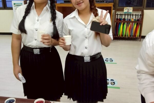 LINE_ALBUM_กิจกรรม Welcome drink เปิดเทอมใหม่ หัวใจ Green_260708_1