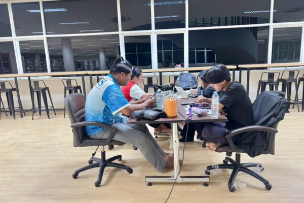 LINE_ALBUM_ห้องสมุดเที่ยงคืน กลางภาค 12569_260828_1