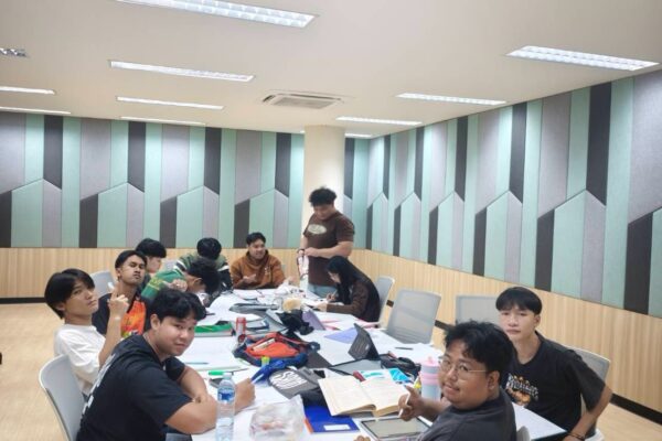 LINE_ALBUM_ห้องสมุดเที่ยงคืน กลางภาค 12569_260828_4