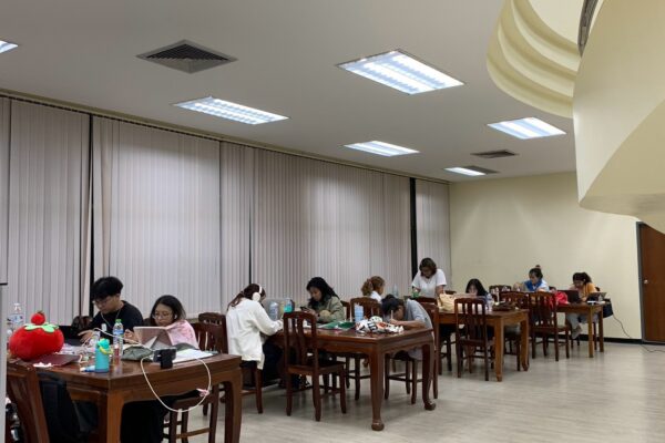 LINE_ALBUM_ห้องสมุดเที่ยงคืน กลางภาค 12569_260830_20