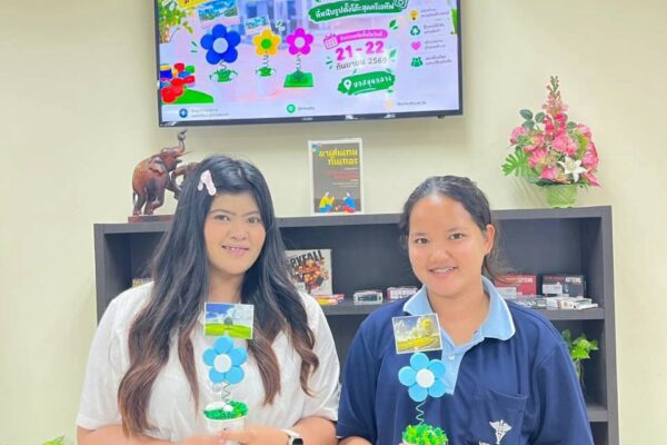 LINE_ALBUM_กิจกรรม DIY ที่หนีบรูปตั้งโต๊ะด้วยฝาขวด_260923_18