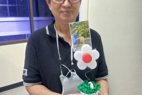 LINE_ALBUM_กิจกรรม DIY ที่หนีบรูปตั้งโต๊ะด้วยฝาขวด_260923_2